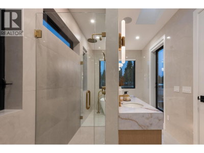 805 PROSPECT Street | Coquitlam British Columbia | Slide Image Thirty