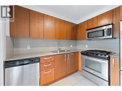 5775 IRMIN Street | Burnaby British Columbia | Slide Image Thirteen