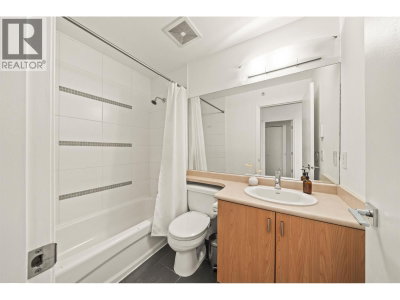6878 SOUTHPOINT Drive | Burnaby British Columbia | Slide Image Eighteen