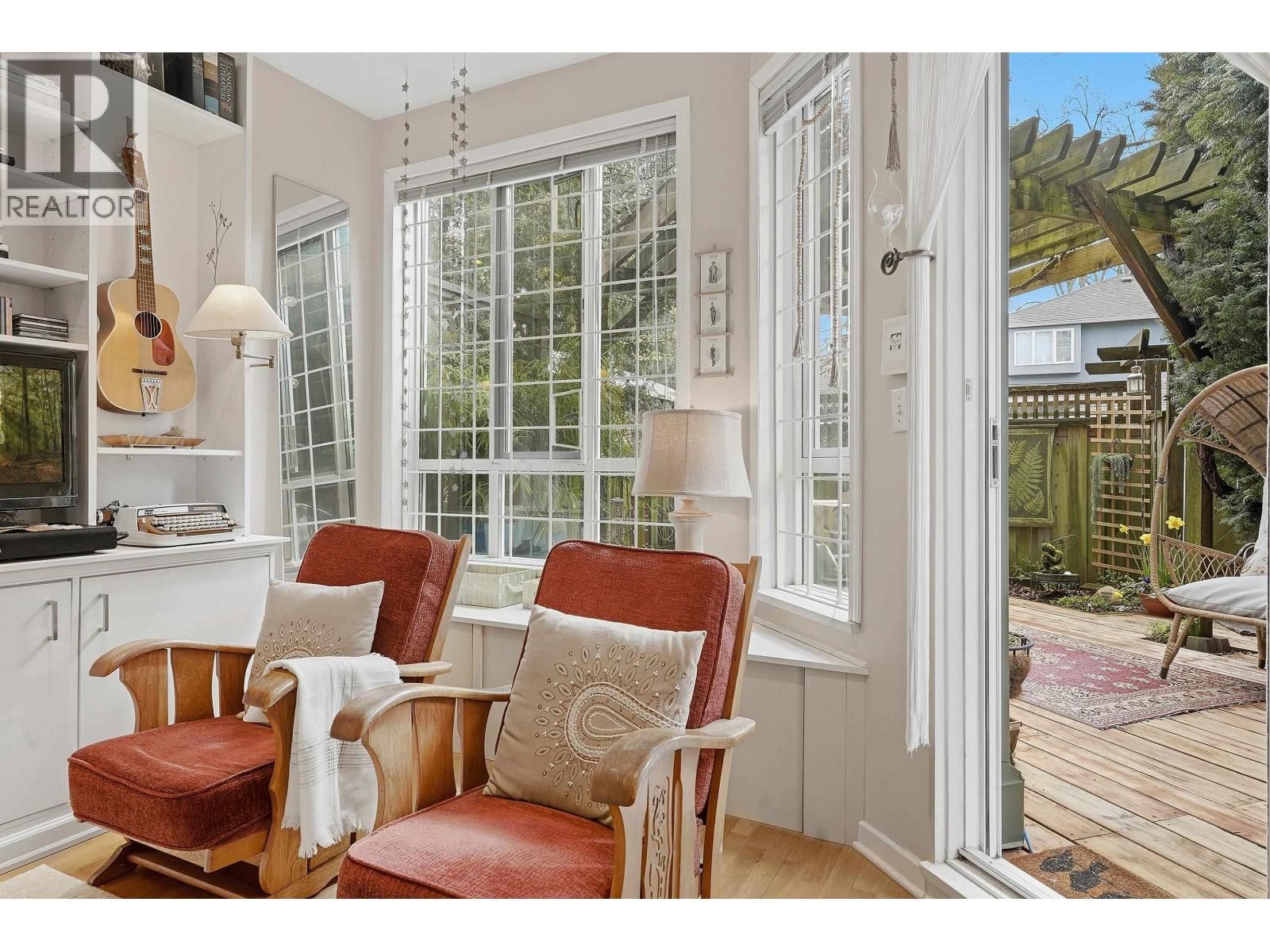 3440 BROADWAY, Vancouver, British Columbia V6R 4R2