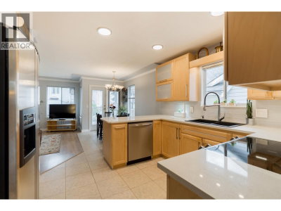 1261 WINDSOR Avenue | Port Coquitlam British Columbia | Slide Image Nine