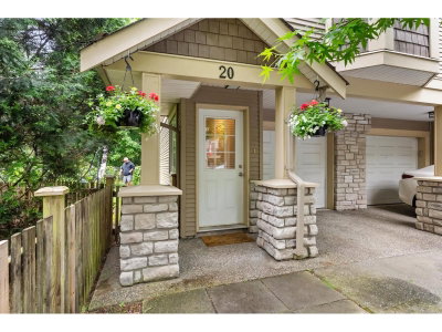 33321 GEORGE FERGUSON Way | Abbotsford British Columbia | Slide Image Two