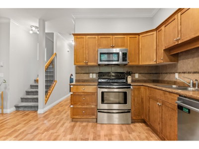 33321 GEORGE FERGUSON Way | Abbotsford British Columbia | Slide Image Four
