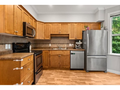 33321 GEORGE FERGUSON Way | Abbotsford British Columbia | Slide Image Six