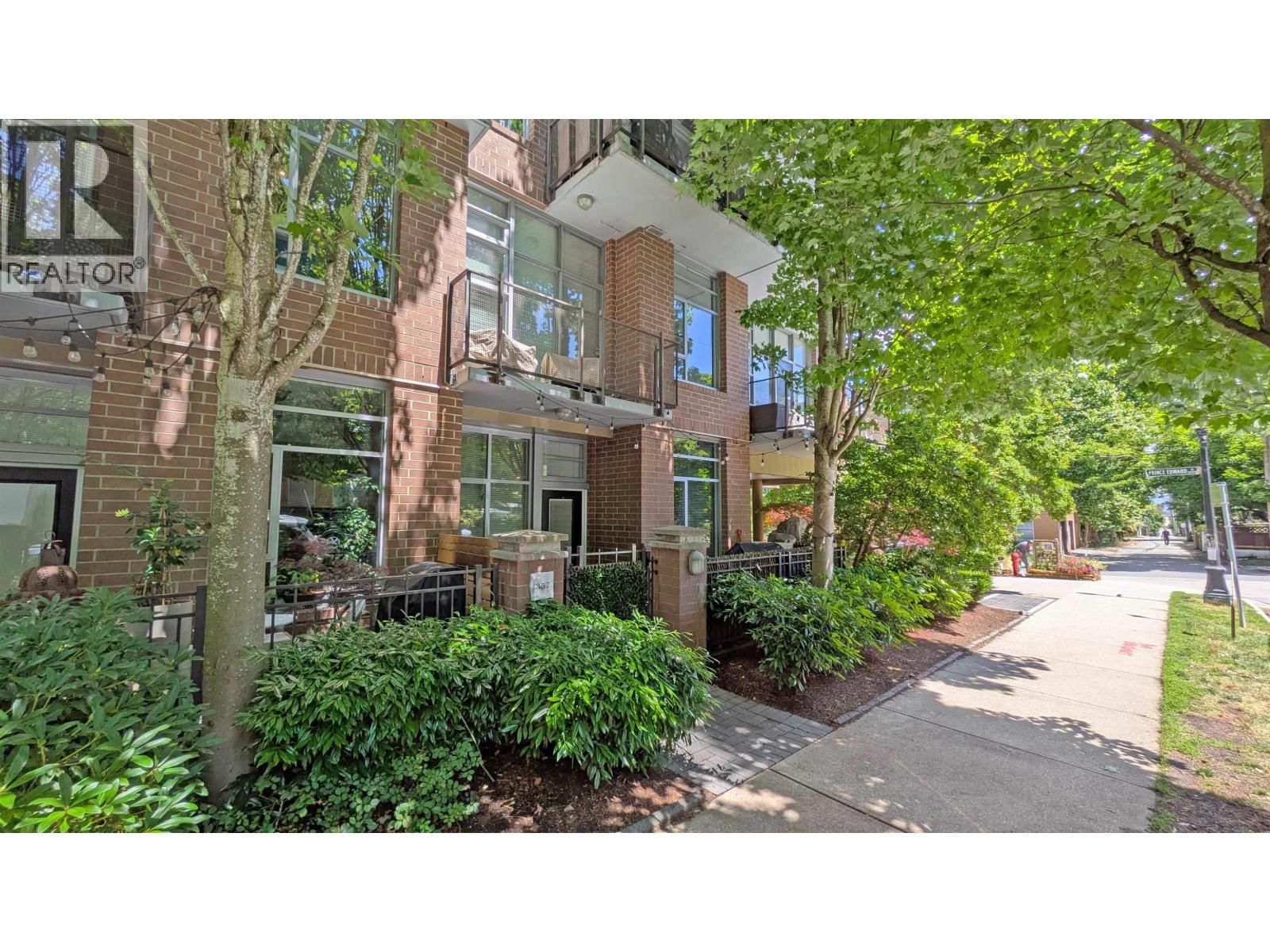 357 11TH Avenue, Vancouver, British Columbia V5T 4W3