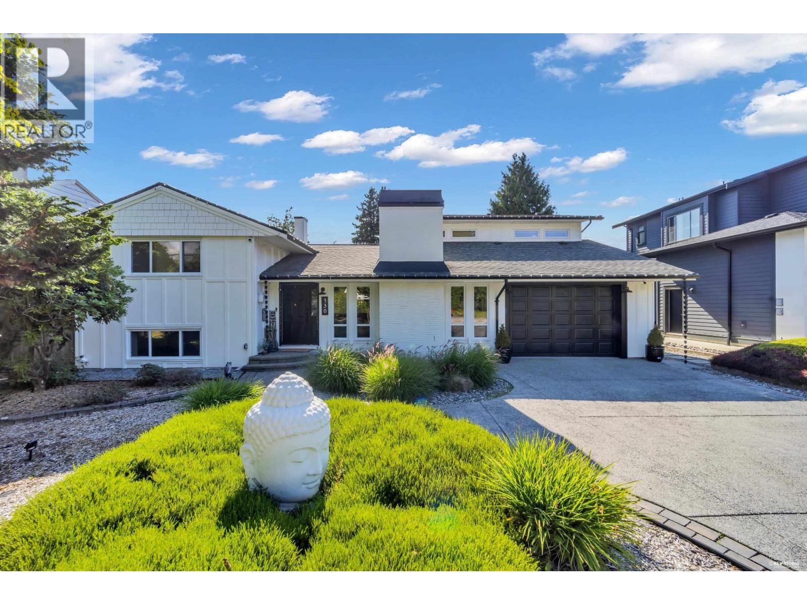 330 LEROY Street, Coquitlam, British Columbia V3K 5K6