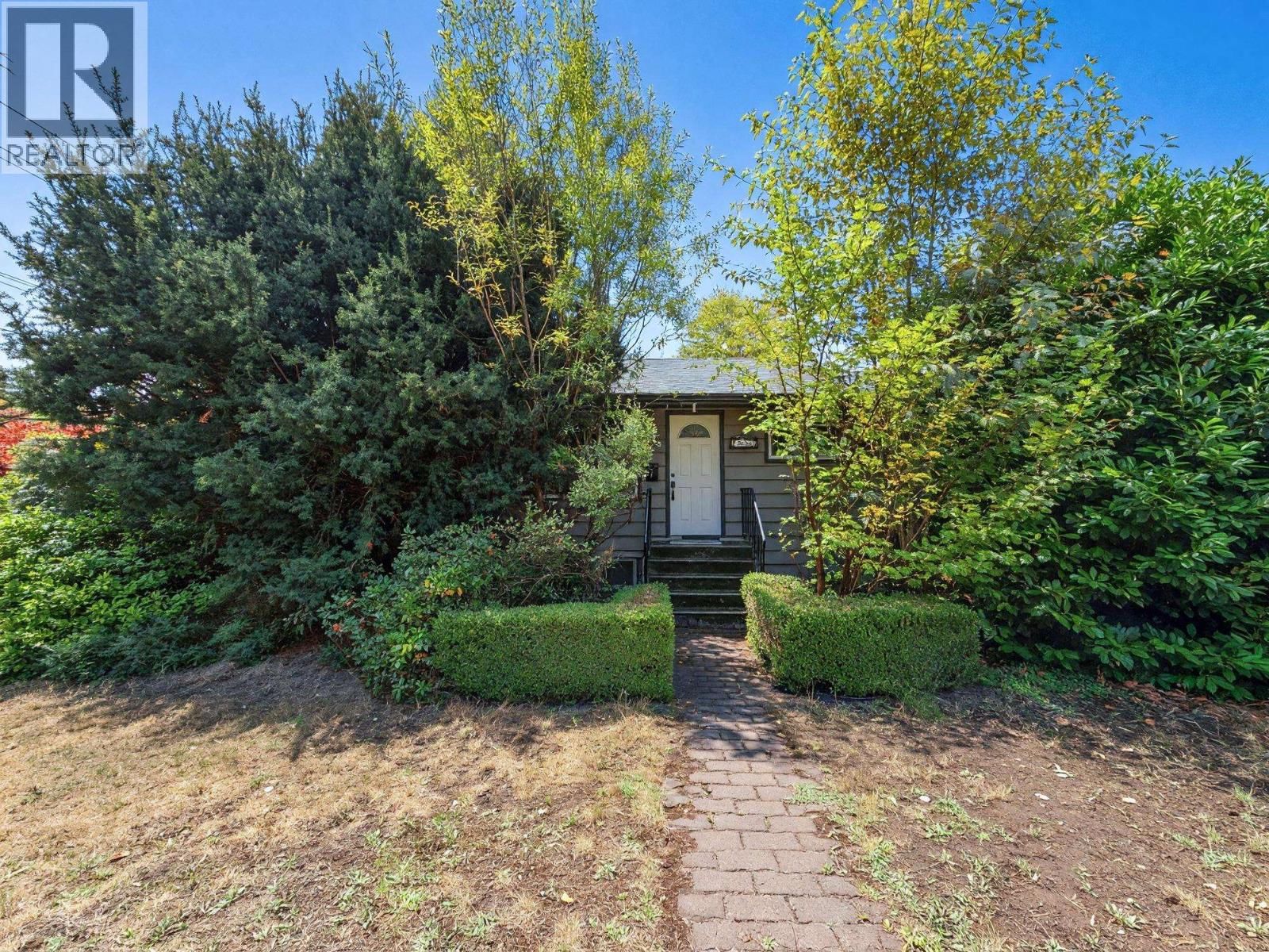 2155 MOHAWK Avenue, Coquitlam, British Columbia V3J 6V3