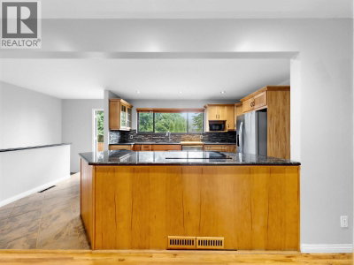 2155 MOHAWK Avenue | Coquitlam British Columbia | Slide Image Eight