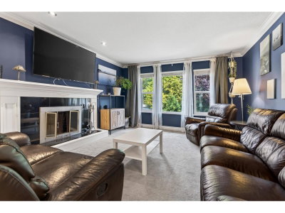 6041 183A Street | Surrey British Columbia | Slide Image Ten