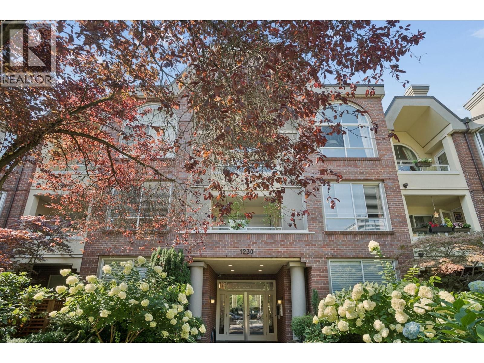 1230 HARO Street, Vancouver, British Columbia V6E 4J9