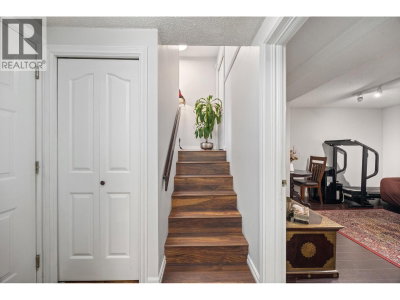 2561 RUNNEL Drive | Coquitlam British Columbia | Slide Image Twenty-seven