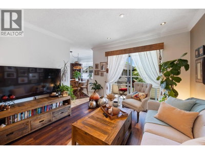 2561 RUNNEL Drive | Coquitlam British Columbia | Slide Image Four