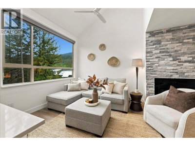 2110 WHISTLER Road | Whistler British Columbia | Slide Image Three