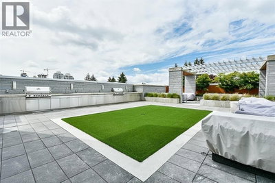 652 WHITING Way | Coquitlam British Columbia | Slide Image Twelve