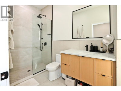 4015 VICTORIA Drive | Vancouver British Columbia | Slide Image Thirteen