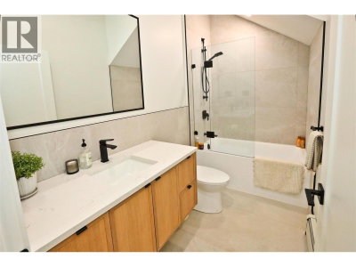 4015 VICTORIA Drive | Vancouver British Columbia | Slide Image Eighteen