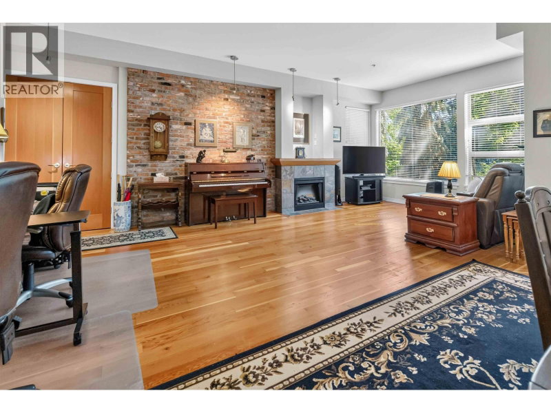 240 SALTER Street New Westminster British Columbia, V3M 0C1 - 2 Bedrooms Condo For Sale