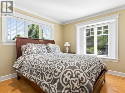 255 CARLETON Avenue | Burnaby British Columbia | Slide Image Eighteen