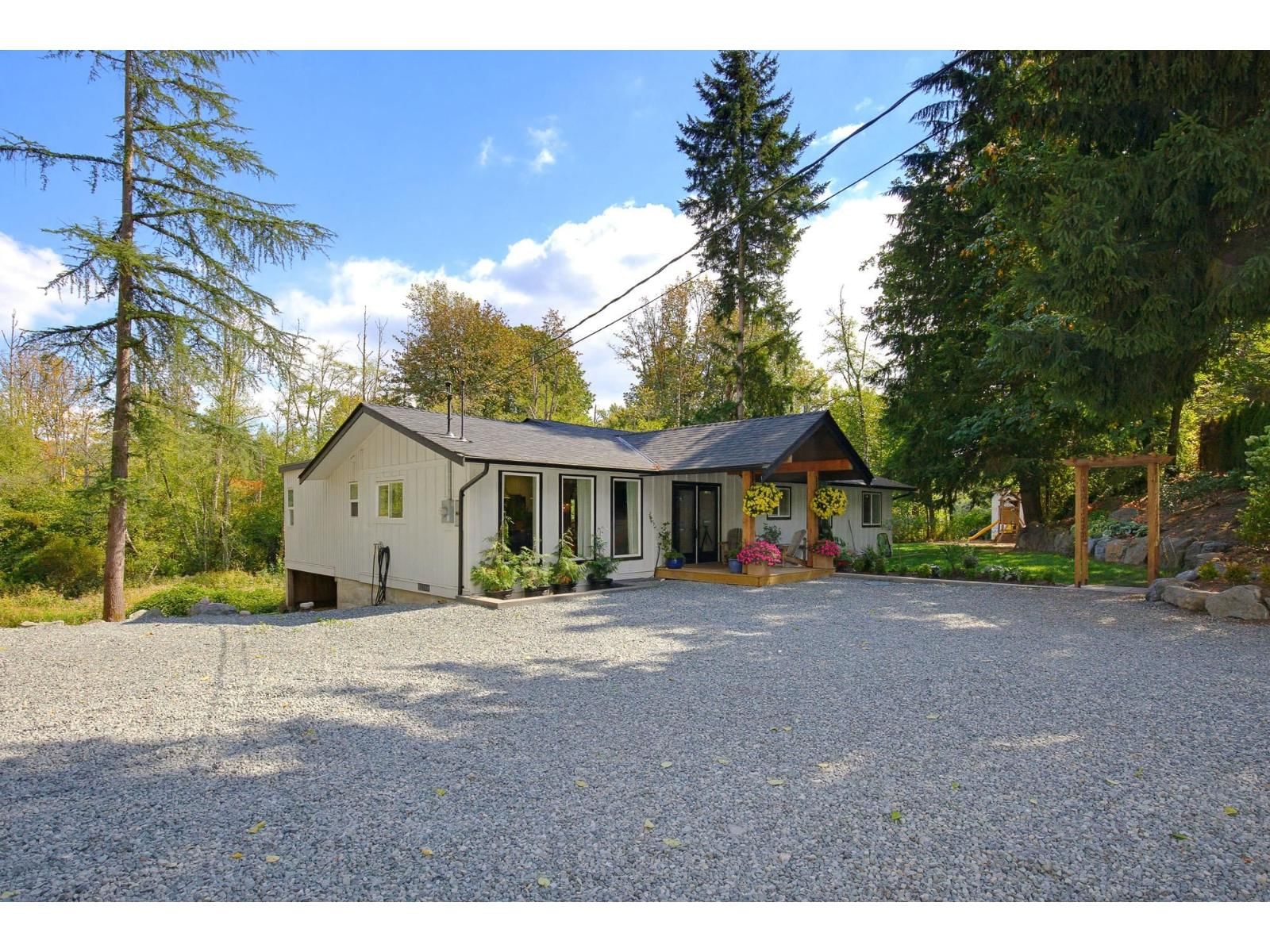 6612 264 Street, Langley, British Columbia V4W 1P8