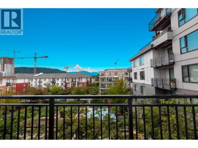 621 REGAN Avenue | Coquitlam British Columbia | Slide Image Nineteen