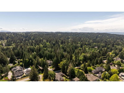 13788 32 Avenue | Surrey British Columbia | Slide Image Forty