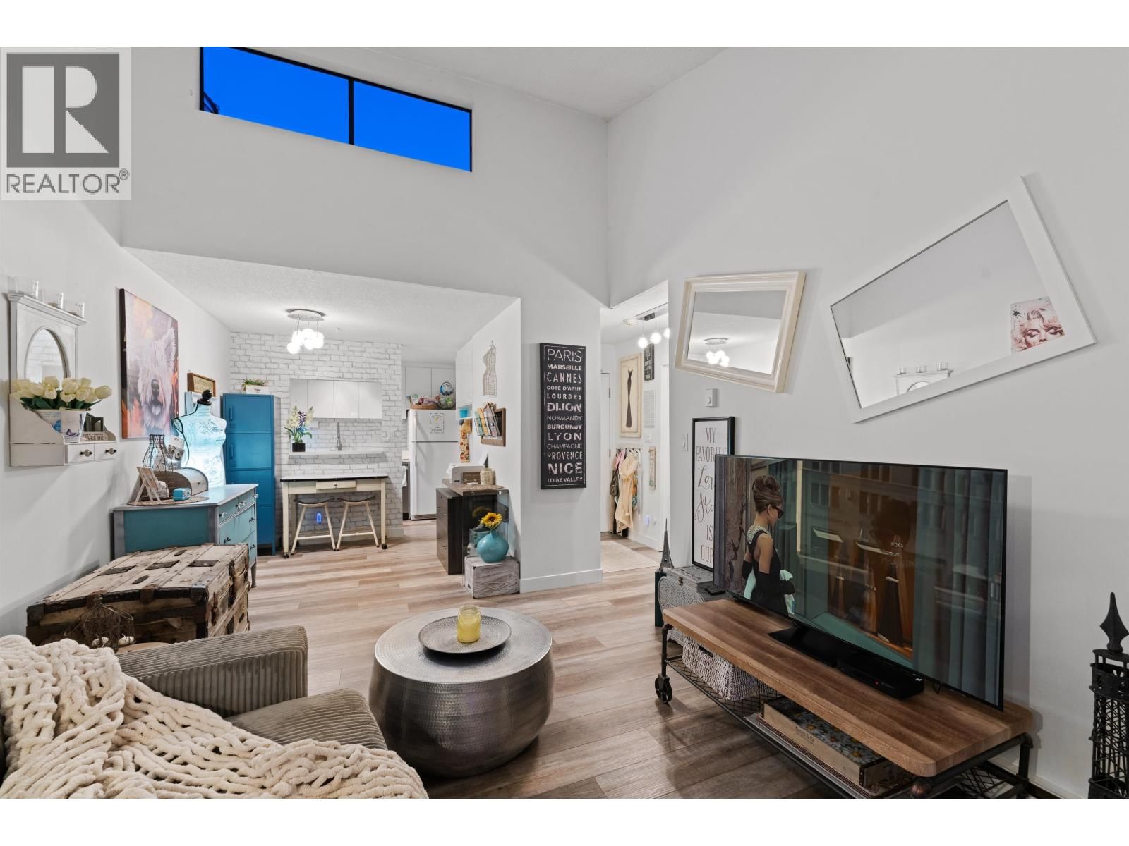 2173 6 Avenue, Vancouver, British Columbia V6K 1V5