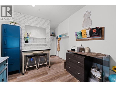 2173 6 Avenue | Vancouver British Columbia | Slide Image Eight