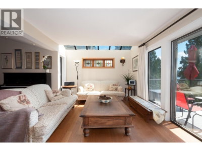 2643 PANORAMA Drive | North Vancouver British Columbia | Slide Image Thirteen
