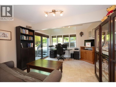2643 PANORAMA Drive | North Vancouver British Columbia | Slide Image Seventeen