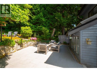 2643 PANORAMA Drive | North Vancouver British Columbia | Slide Image Thirty-five