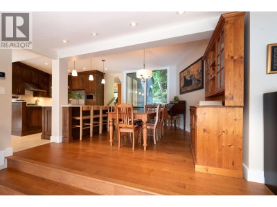 2643 PANORAMA Drive | North Vancouver British Columbia | Slide Image Eight