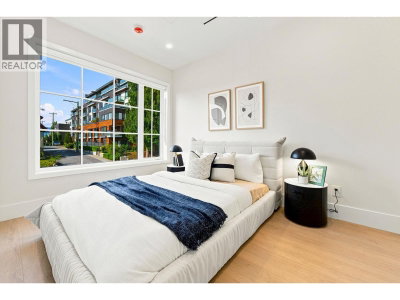 648 E 23RD Avenue | Vancouver British Columbia | Slide Image Nine