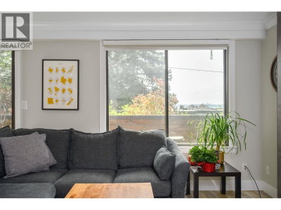 3201 LONSDALE Avenue | North Vancouver British Columbia | Slide Image Eight