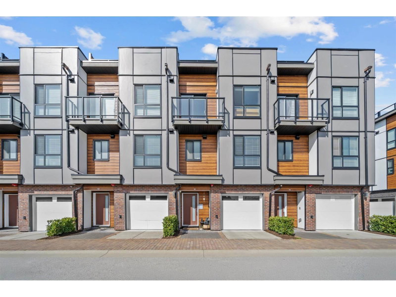 19760 55 Avenue Langley British Columbia, V3A 0L1 - 3 Bedrooms Condo For Sale