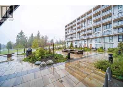 9888 UNIVERSITY Crescent | Burnaby British Columbia | Slide Image Eighteen