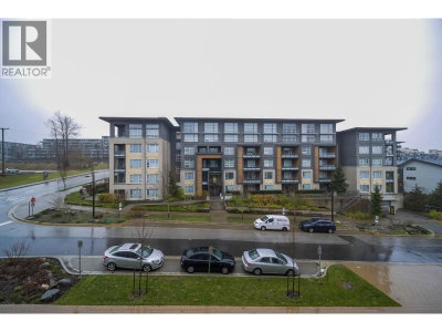 9888 UNIVERSITY Crescent | Burnaby British Columbia | Slide Image Twenty-four