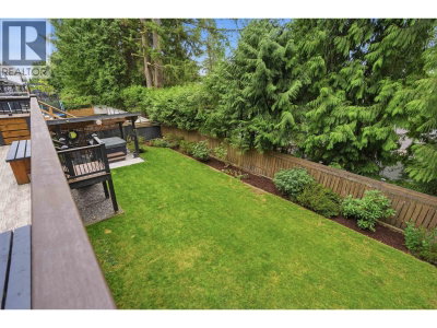 2261 HILL Drive | North Vancouver British Columbia | Slide Image Thirty-four