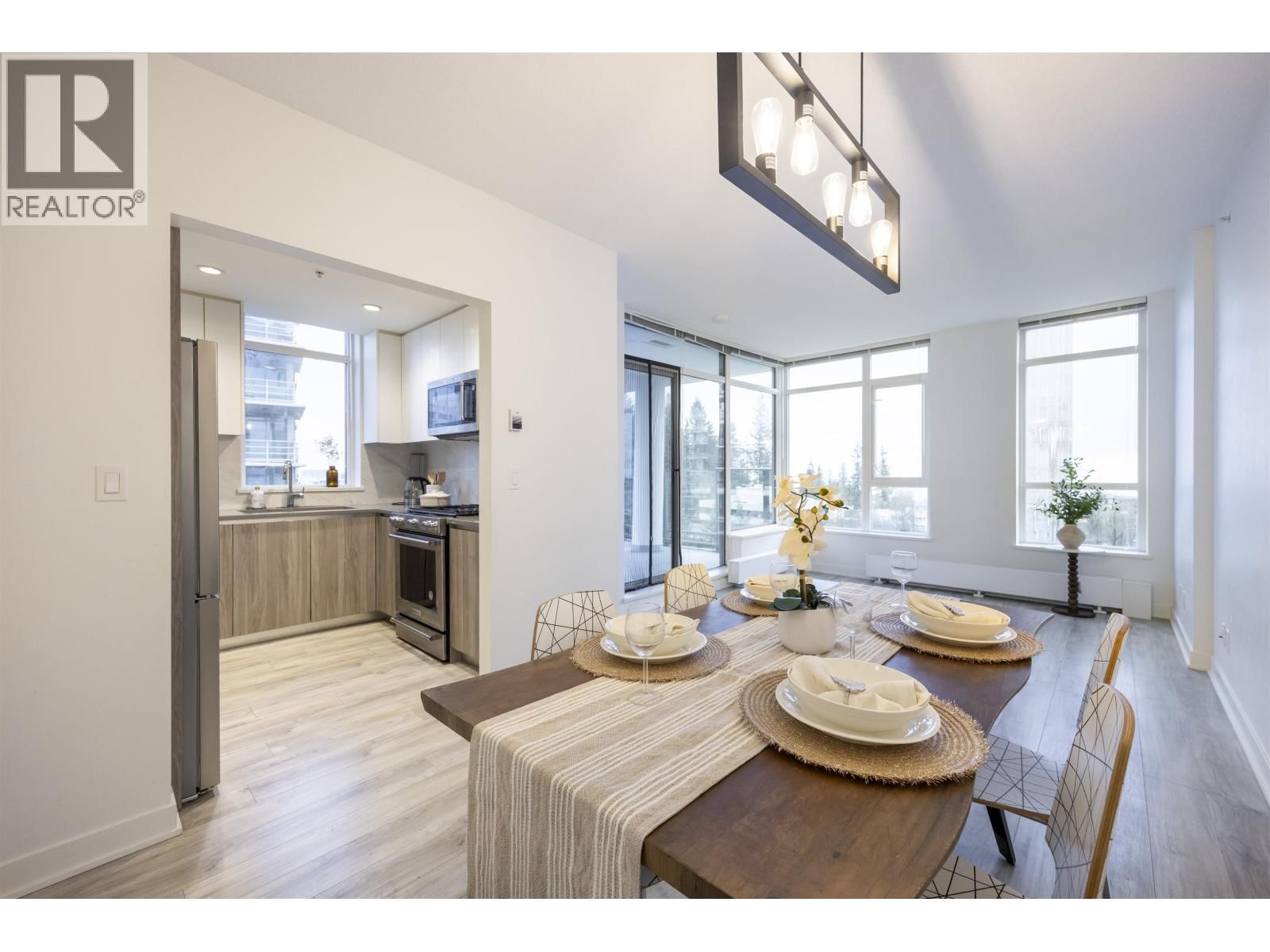 8940 UNIVERSITY Crescent, Burnaby, British Columbia V5A 0E7