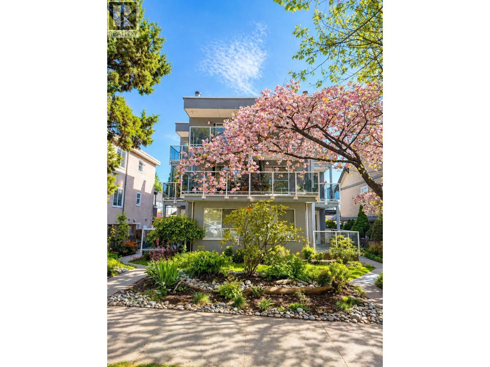1510 3RD Avenue, Vancouver, British Columbia V5N 1G9