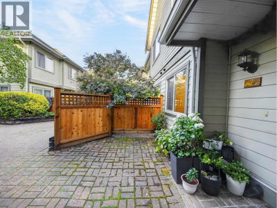 828 16TH Street | North Vancouver British Columbia | Slide Image Twenty-eight