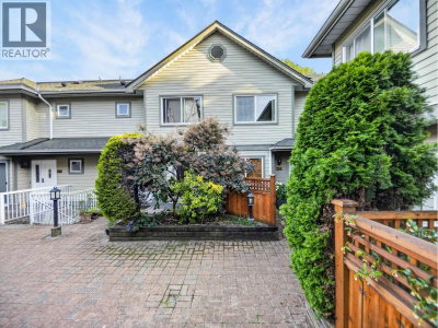 828 16TH Street | North Vancouver British Columbia | Slide Image Thirty