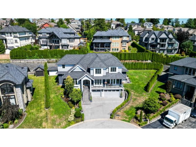 16521 58 Avenue | Surrey British Columbia | Slide Image Four