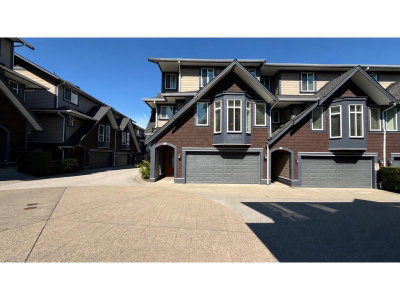 15977 26 Avenue | Surrey British Columbia | Slide Image Three