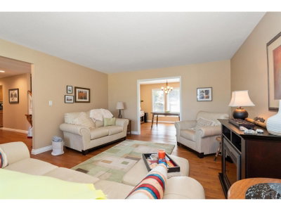 46054 BRITTON Avenue | Chilliwack British Columbia | Slide Image Four
