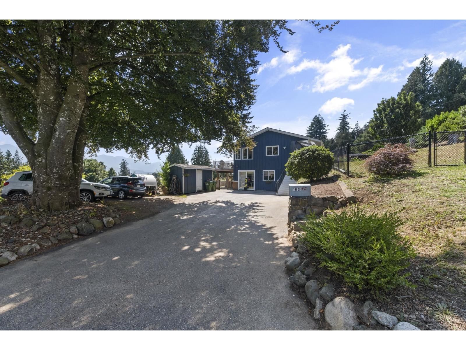 10005 KENSWOOD Drive, Chilliwack, British Columbia V2P 7N5