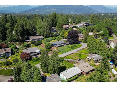 10005 KENSWOOD Drive | Chilliwack British Columbia | Slide Image Six