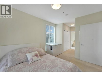 707 COMO LAKE Avenue | Coquitlam British Columbia | Slide Image Sixteen