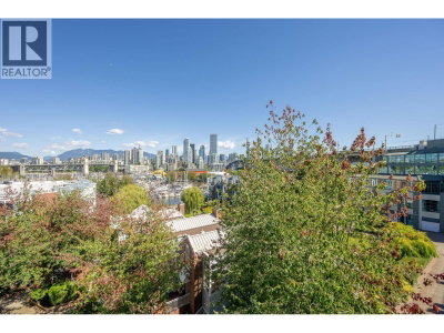 1508 MARINER Walk | Vancouver British Columbia | Slide Image Twenty-six