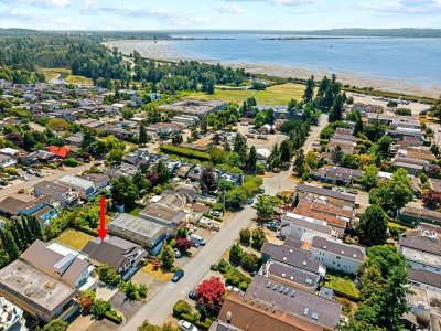 952 KENT Street | White Rock British Columbia | Slide Image Four