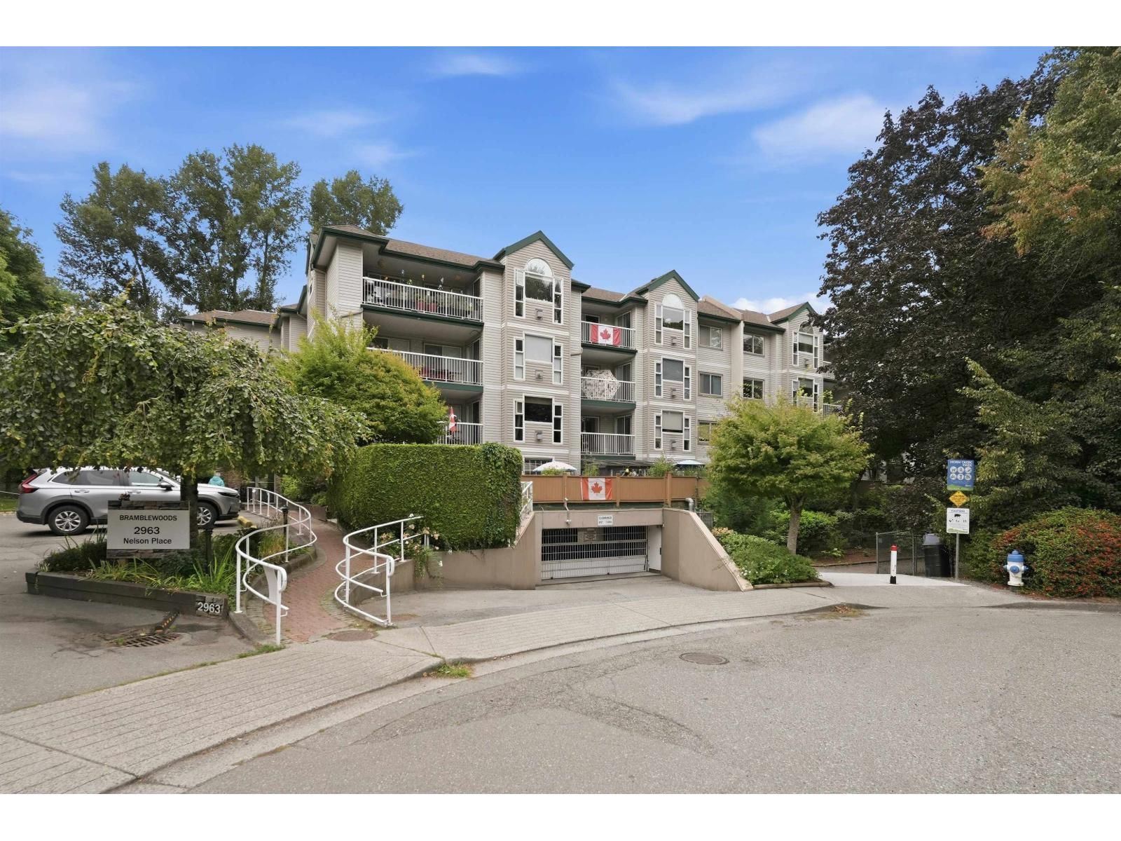 2963 NELSON Place, Abbotsford, British Columbia V2S 7L6